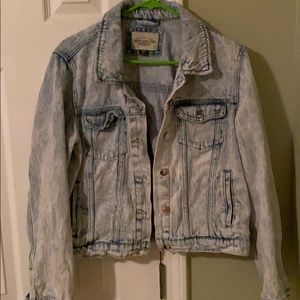 Jeans jacket great for fall size L